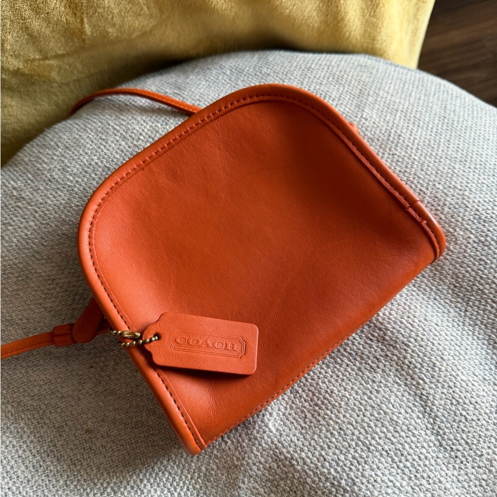 Vintage Coach Abbie bag ***Rare color** - Picture 2 of 10